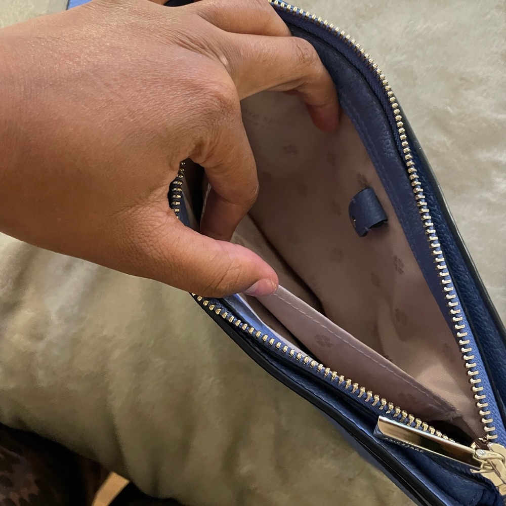 Kate spade crossbody with dust bag - Picture 5 of 9